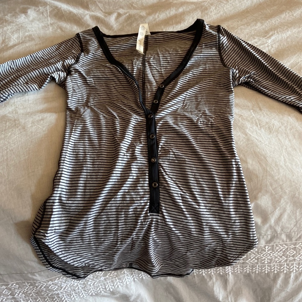 Lululemon on the go long sleeve
